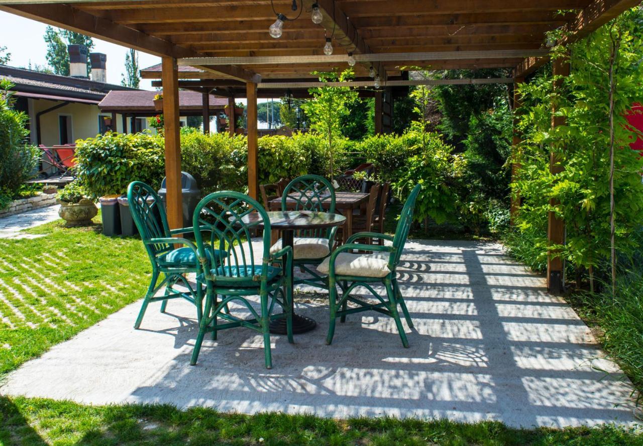 Hotel Borgo Di Arcadia Porto Tolle Exterior foto